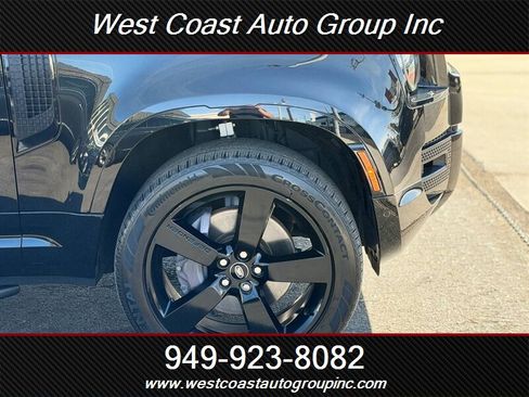 Used 2023 Land Rover Defender 110 X-Dynamic SE image 30