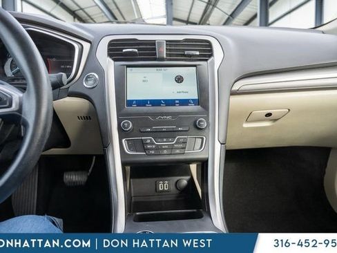 Used 2020 Ford Fusion SE w/ Fleet SE Value Package image 8