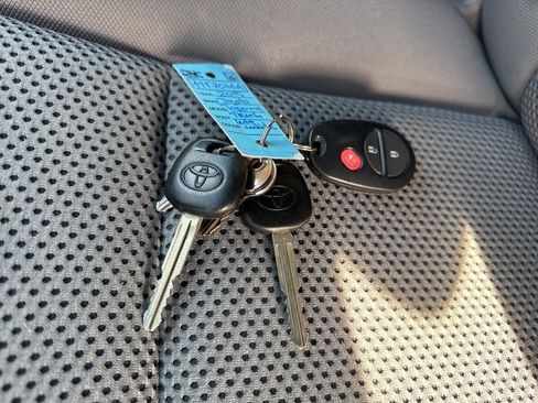 Used 2015 Toyota Tacoma 4x4 Double Cab image 33