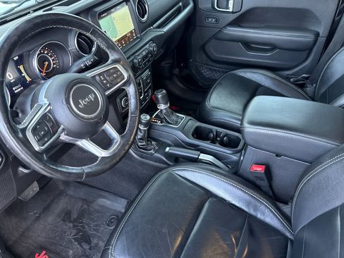 Used 2020 Jeep Gladiator Overland image 11