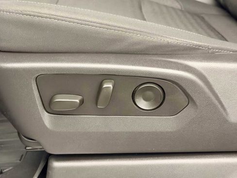 Used 2025 GMC Sierra 3500 SLE w/ SLE Value Package image 19