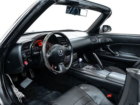 Used 2005 Honda S2000 image 18