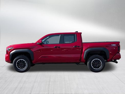 Used 2024 Toyota Tacoma TRD Off-Road AWD/4WD image 4
