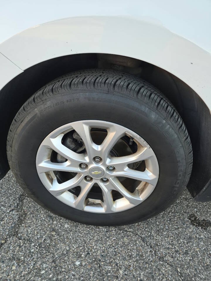 Used 2019 Chevrolet Equinox LT w/ Driver Convenience Package FWD image 33