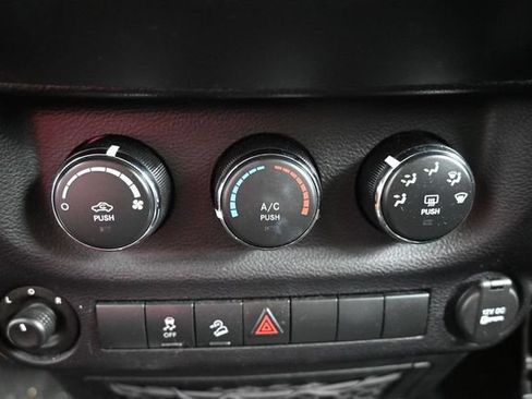 Used 2016 Jeep Wrangler Unlimited Sport w/ Quick Order Package 24S AWD/4WD image 24
