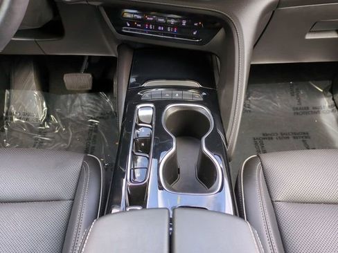 Used 2023 Buick Envision Essence FWD image 19