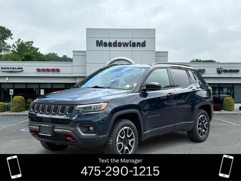 Used 2024 Jeep Compass Trailhawk w/ Trailhawk Elite Group AWD/4WD image 1