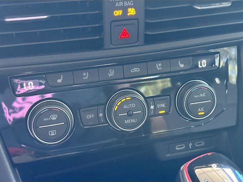 Used 2024 Volkswagen Jetta GLI Autobahn w/ GLI Black Package image 15