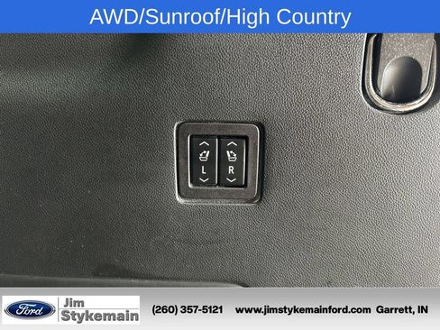 Used 2022 Chevrolet Traverse High Country AWD/4WD image 17