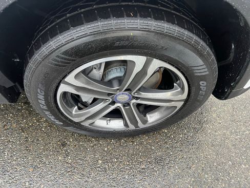 Used 2017 Mercedes-Benz GLC 300 4MATIC image 15