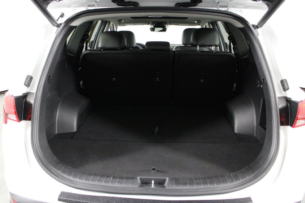 Certified 2023 Hyundai Santa Fe SEL w/ Premium Package FWD image 18
