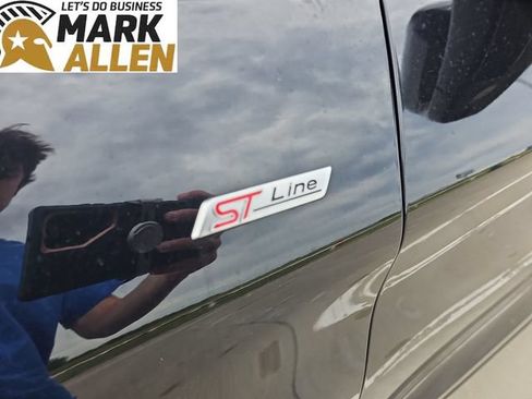 Used 2025 Ford Explorer ST-Line w/ ST-Line Street Pack AWD/4WD image 31