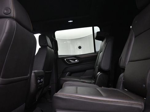 Used 2021 Chevrolet Suburban High Country image 13