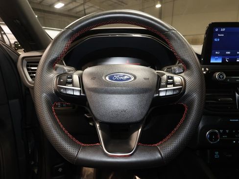 Used 2023 Ford Escape ST-Line image 10