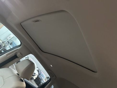 Used 2023 Honda HR-V EX-L image 13