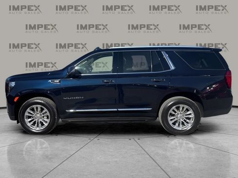 Used 2021 GMC Yukon SLT w/ SLT Luxury Plus Package image 2