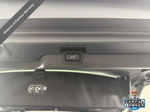 Used 2023 Land Rover Discovery S AWD/4WD image 31