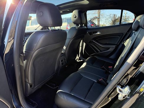 Used 2019 Mercedes-Benz GLA 250 image 10