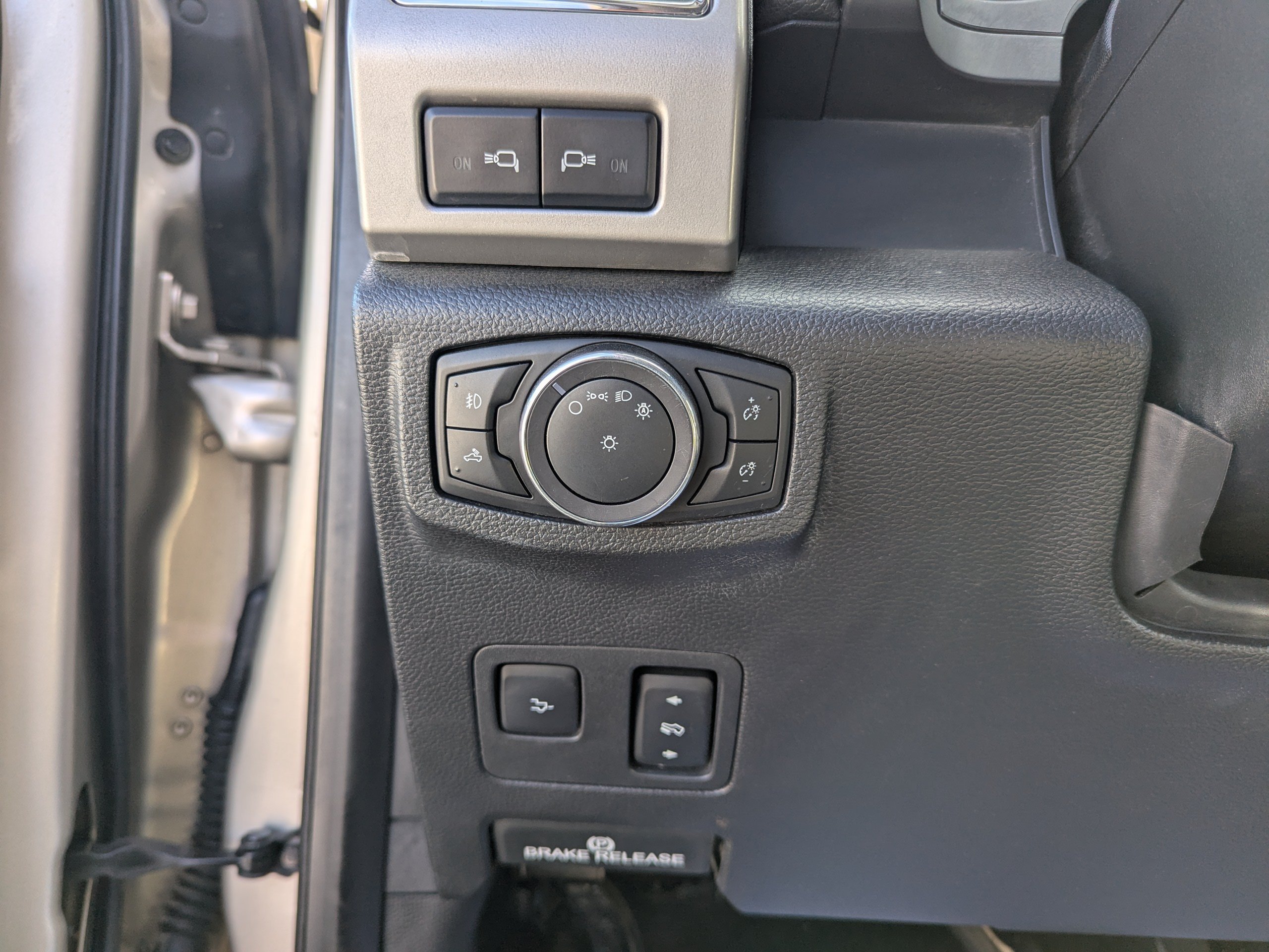 Used 2017 Ford F350 Lariat w/ Lariat Ultimate Package AWD/4WD image 14