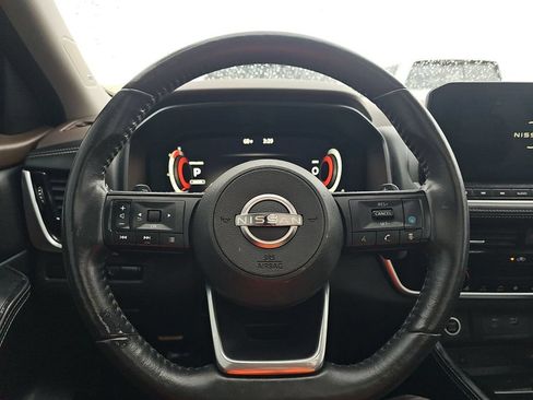 Used 2023 Nissan Rogue Platinum w/ Platinum Premium Package AWD/4WD image 3