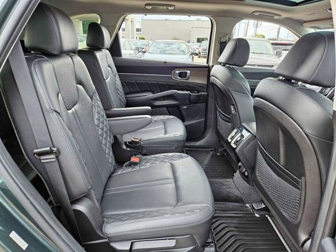 Used 2023 Kia Sorento SX Prestige image 18
