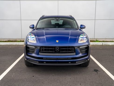 New 2026 Porsche Macan image 6