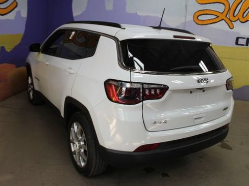 Used 2023 Jeep Compass Latitude AWD/4WD image 6