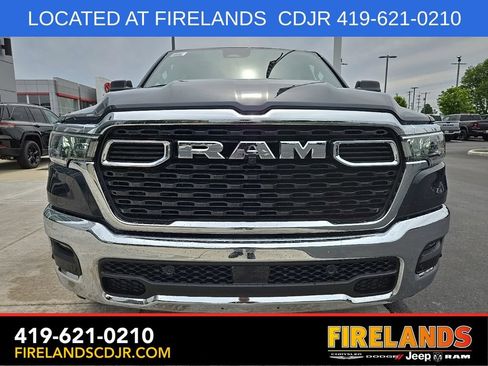 New 2026 RAM 1500 4x4 Crew Cab image 8