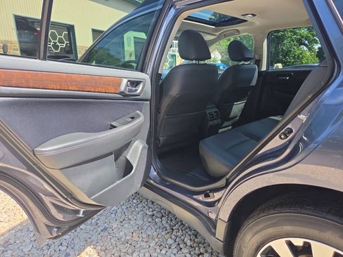Used 2015 Subaru Outback 2.5i Limited AWD/4WD image 18