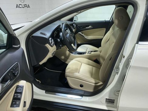 Used 2017 Mercedes-Benz GLA 250 4MATIC image 2