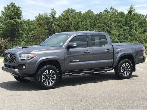 Used 2021 Toyota Tacoma TRD Sport w/ Technology Package RWD image 1