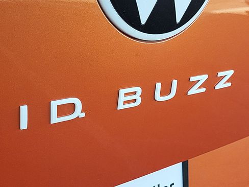 New 2025 Volkswagen ID. Buzz 1st Edition image 23