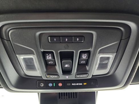 Used 2024 GMC Sierra 1500 AT4X image 74