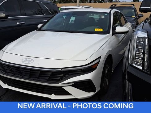 Certified 2024 Hyundai Elantra SEL image 1