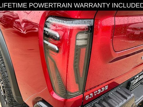 Used 2024 GMC Sierra 2500 AT4X AWD/4WD image 40