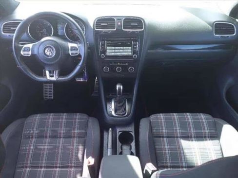 Used 2012 Volkswagen GTI PZEV image 9
