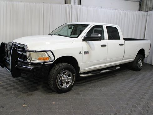Used 2012 RAM 3500 ST w/ Chrome Appearance Group image 4