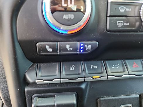 Used 2022 GMC Sierra 2500 Denali w/ Technology Package image 23