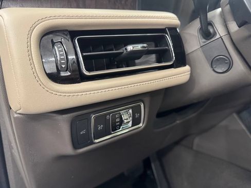 Used 2022 Lincoln Aviator Reserve w/ Elements Package Plus AWD/4WD image 15