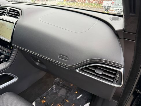 Used 2019 Jaguar F-PACE S image 32