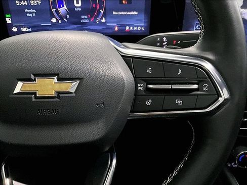 Used 2025 Chevrolet Traverse LT w/ Driver Confidence Package FWD image 21