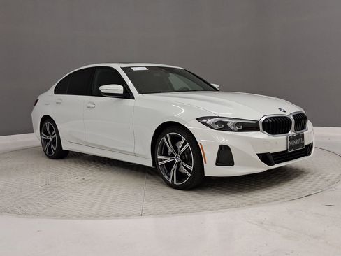 Used 2023 BMW 330i Sedan w/ Driving Assistance Package RWD image 5