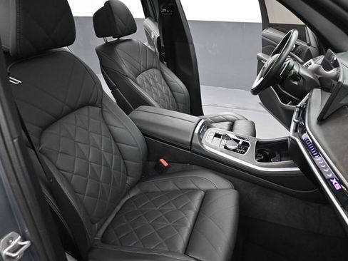 Used 2025 BMW X5 xDrive40i AWD/4WD image 26