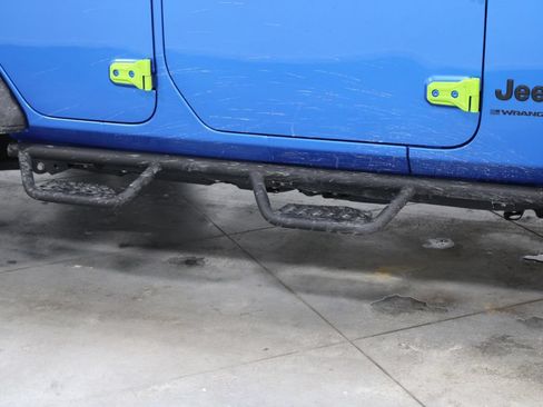 Used 2025 Jeep Wrangler Unlimited Sport AWD/4WD image 12