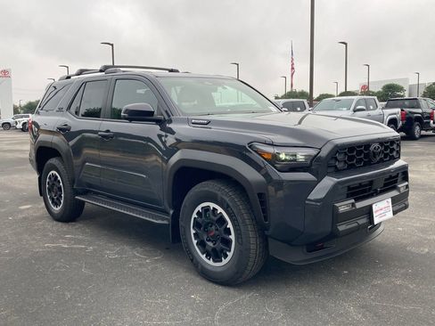 New 2026 Toyota 4Runner TRD Off-Road Premium AWD/4WD image 2