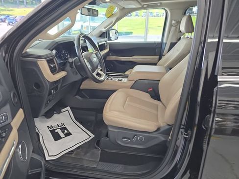 Used 2024 Ford Expedition Limited AWD/4WD image 14