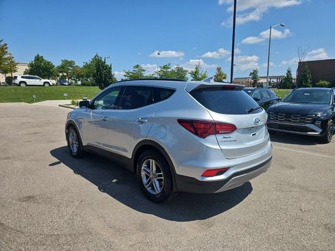 Used 2017 Hyundai Santa Fe Sport w/ 2.4L Tech Package 04 AWD/4WD image 3