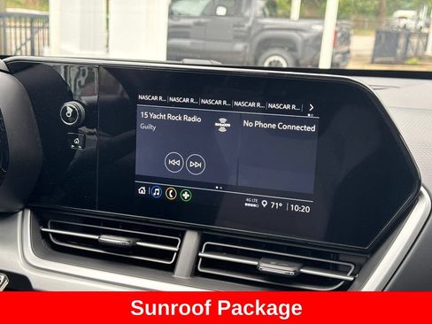 Used 2026 Chevrolet Trax RS w/ Sunroof Package FWD image 14