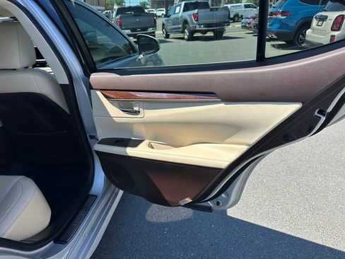Used 2017 Lexus ES 350 w/ Luxury Package FWD image 20