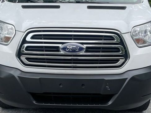 Used 2019 Ford Transit 250 130 Low Roof w/ Exterior Upgrade Package RWD image 9
